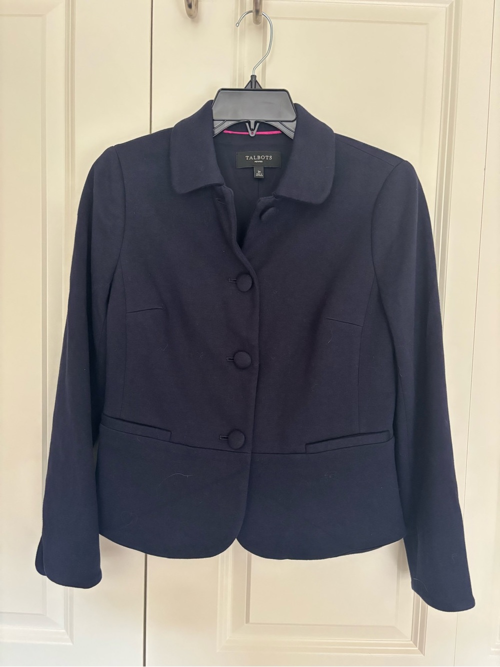 Women’s navy blue Talbots petite button-front jacket/blazer size 2 petite.